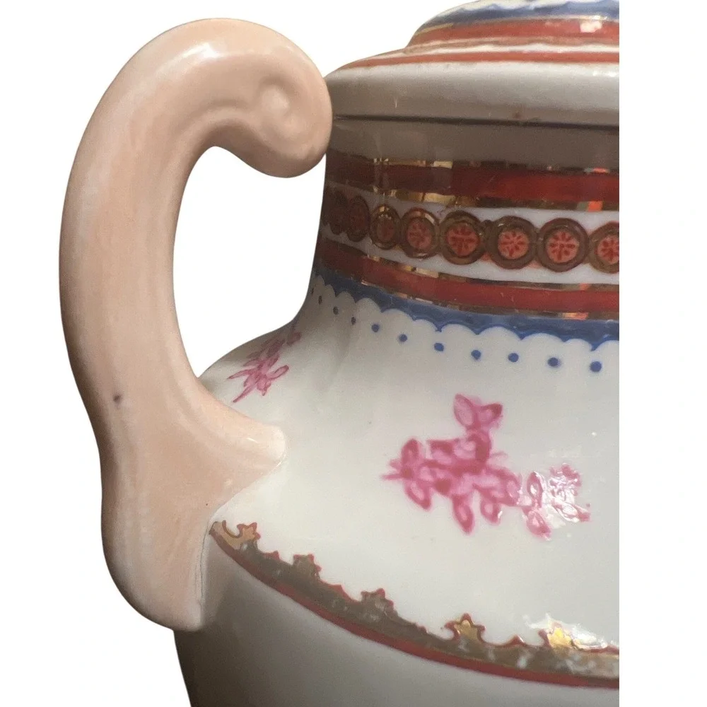 Vintage Heraldic Crest Porcelain Lidded Trophy Urn Vase Pink Gold Gilt 11.5